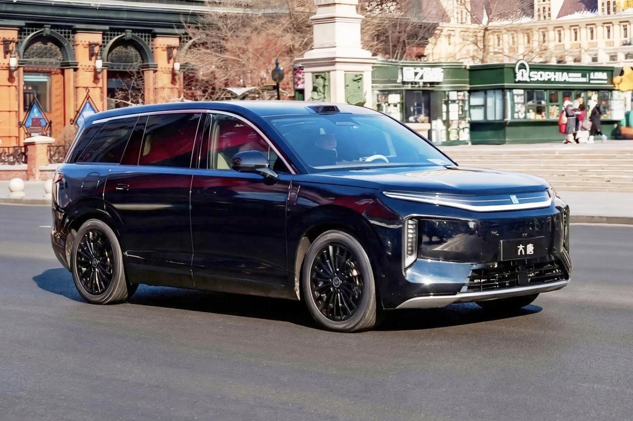 比亚迪大唐纯电版，950公里续航，你知道这个有多牛逼吗？蔚来ES8，102度