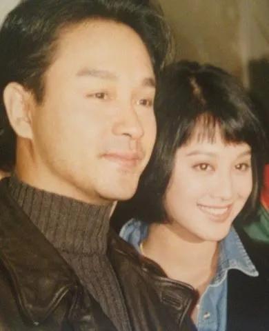1995年，在拍《新上海滩》时，张国荣和宁静要拍“鸳鸯浴”，导演提议让宁静用替身
