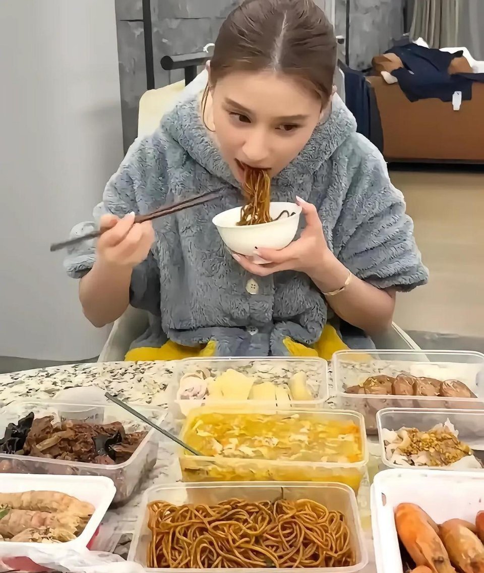 我觉得，清淡到看的胃疼。