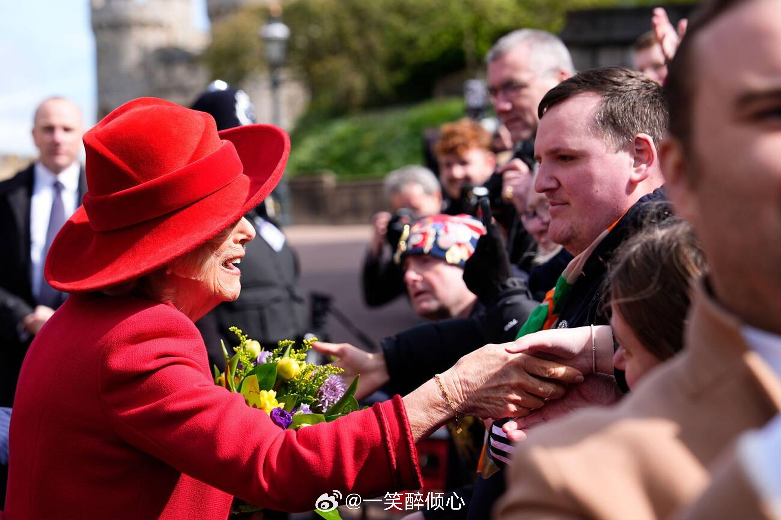 英国王室2026年4月5日，正值复活节周末，查尔斯三世和卡米拉王后率领家人在