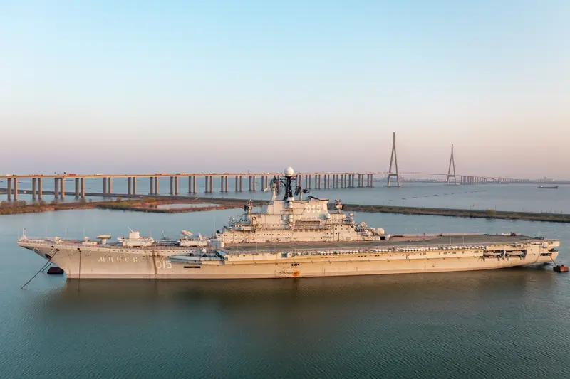 2025年中国海军接收新舰总吨位35万吨超北约3倍：2025年中国海军接收28