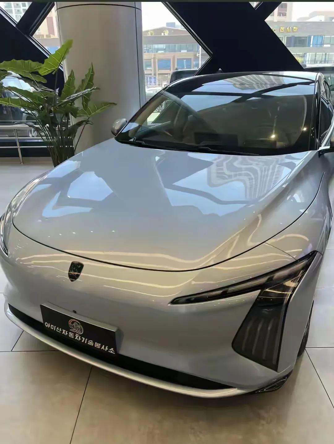 朝鲜首家面向私人的汽车4S店开业！所有朝鲜人都可以购买！看以后还有挂着朝鲜牌照的