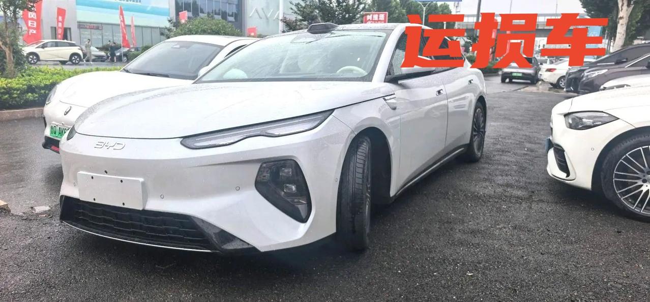 车型:比亚迪2026款海豹08EV785KM四驱旗舰型​车况:原版原漆