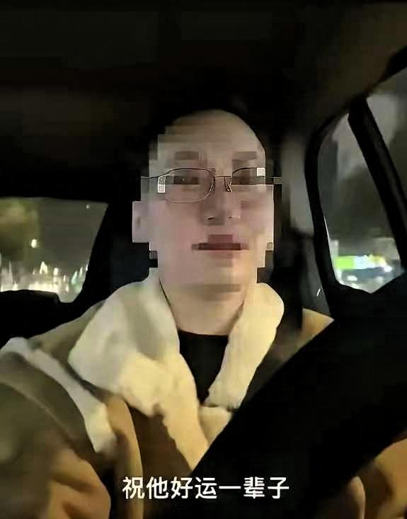 近日“考公姐”的视频火了。一女子跟男友谈恋爱三年多，男方多次想结婚她却说自己要“