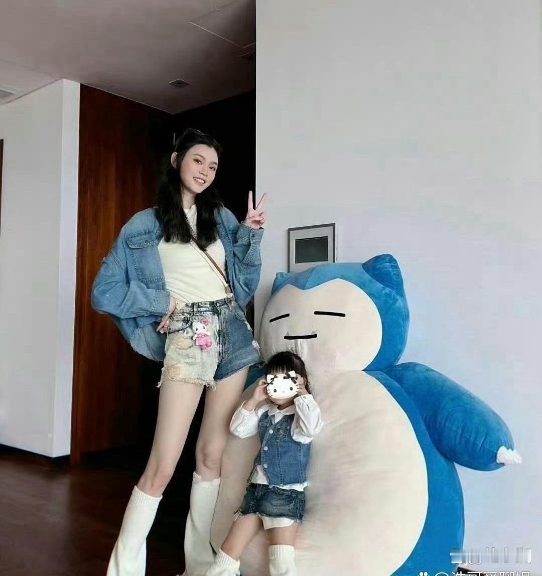 奚梦瑶﻿女儿这双腿也太‏会长了‎‏﻿吧‎，完全遗传了妈妈的‍﻿﻿大长腿‍‎‌基因