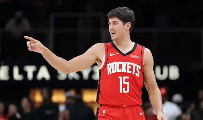 NBA常规赛，火箭过去10场比赛打出9胜1负的战绩。这10场比赛，里德-谢泼德