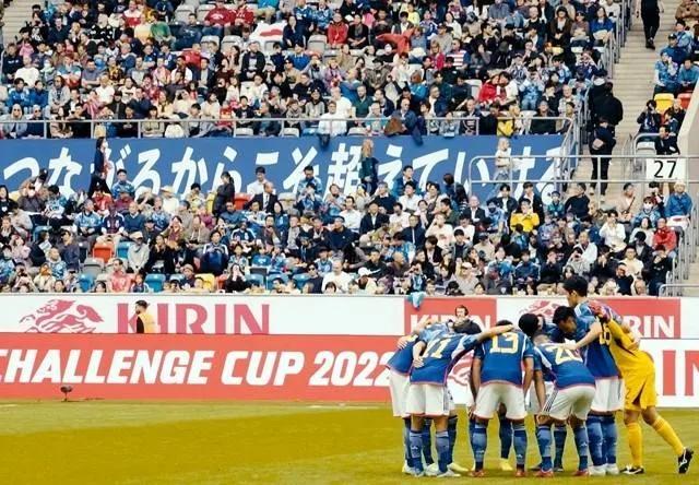 不仅日本要退出，其他国家也可能要集体退出。一个现实问题摆在亚洲足坛面前：亚洲杯作