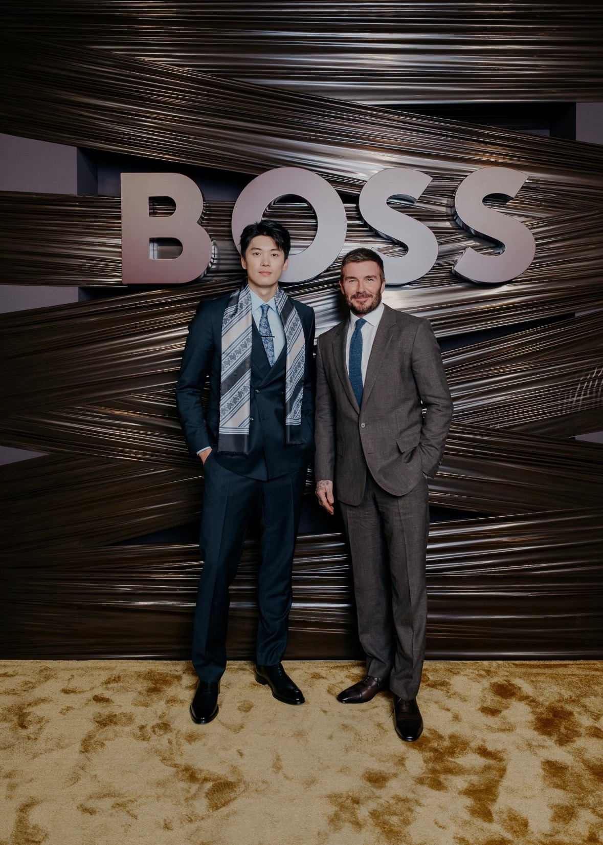 妈呀还真的跟小贝有公式合照汪顺米兰时装周