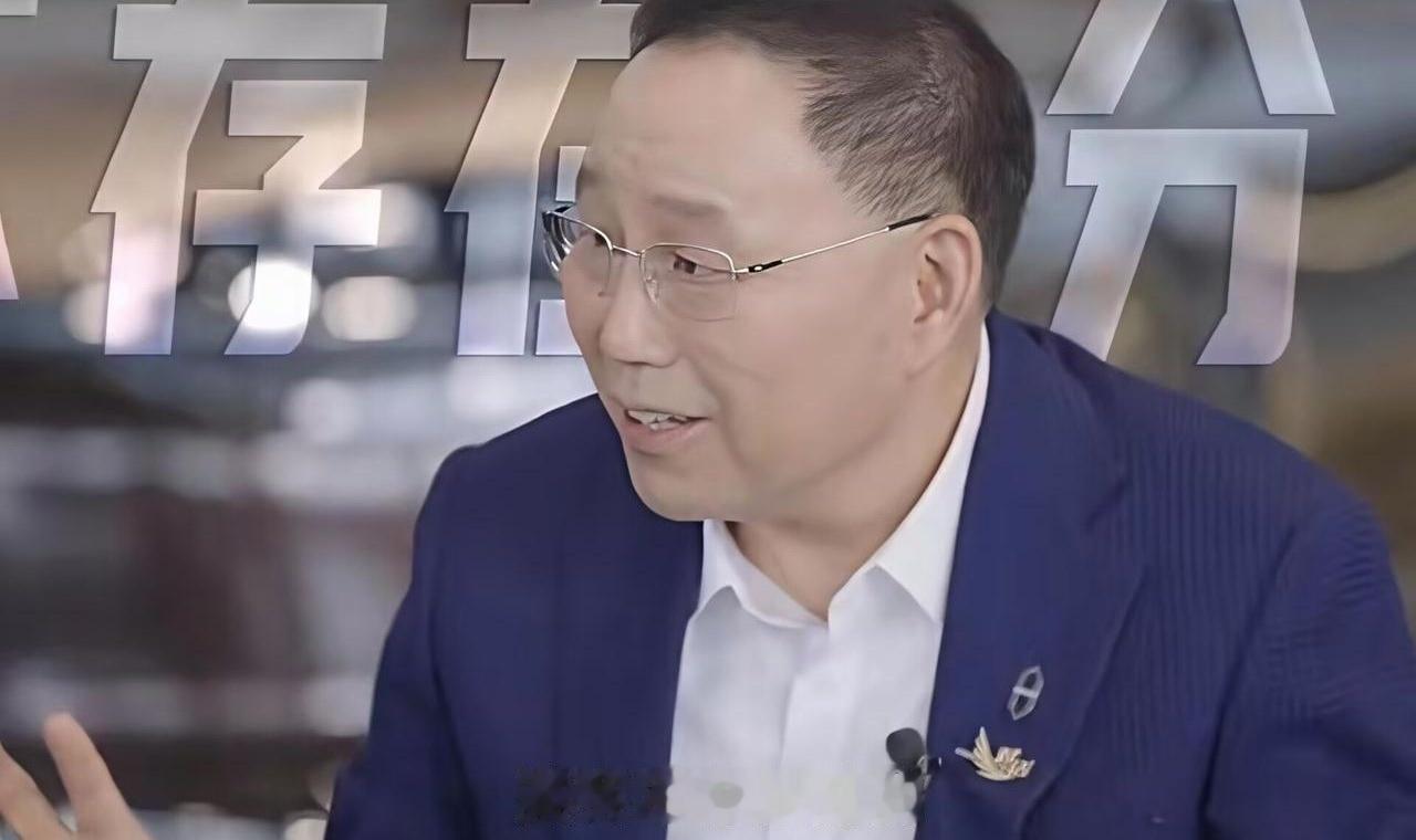 嘴上说独立单干，身体却很诚实：一看订单往下掉，心里先咯噔一下。以前赛力斯和华为