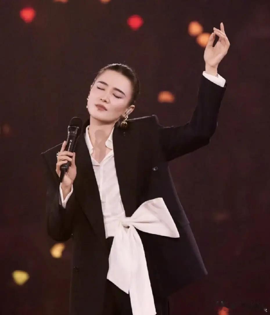 其实宋佳拿飞天最佳女演员，我一点都不意外，不是说其她女演员不好，而是宋佳的座位已