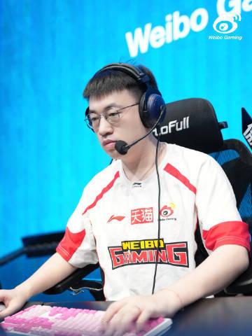 英雄联盟WBG本赛段首胜WBG2-0LNG：集体冲阵一往无前，WBG横扫L