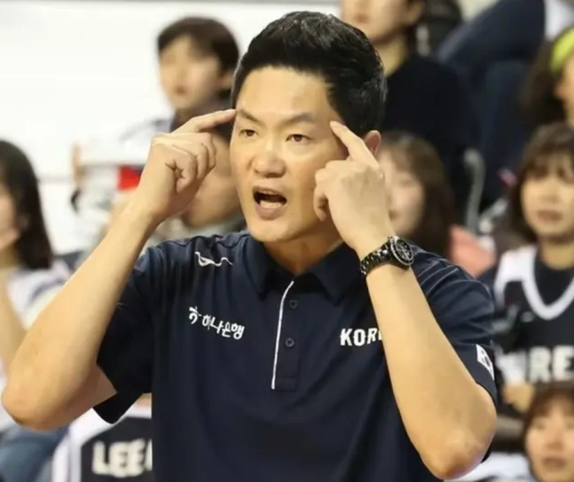 双杀中国男篮之后立马换帅，韩国篮协操作真是看不懂啊！根据韩国媒体的报道，韩国篮