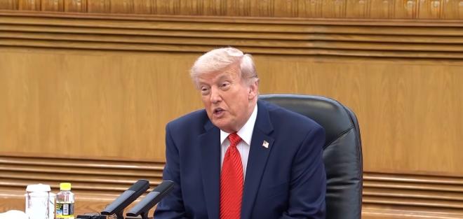 全世界都在等的中美元首会谈，开场就爆了！特朗普全程笑容满面，对中国的欢迎赞不绝口