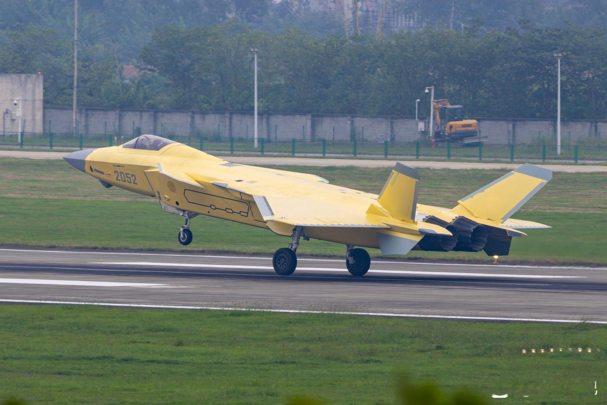 英国智库：歼-20年产量已超120架，2030年前中国将部署1000架歼-20！