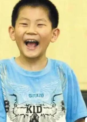 “国家的一大损失！”2000年，山东有一神童，短短的2天便念完小学，10岁那年参