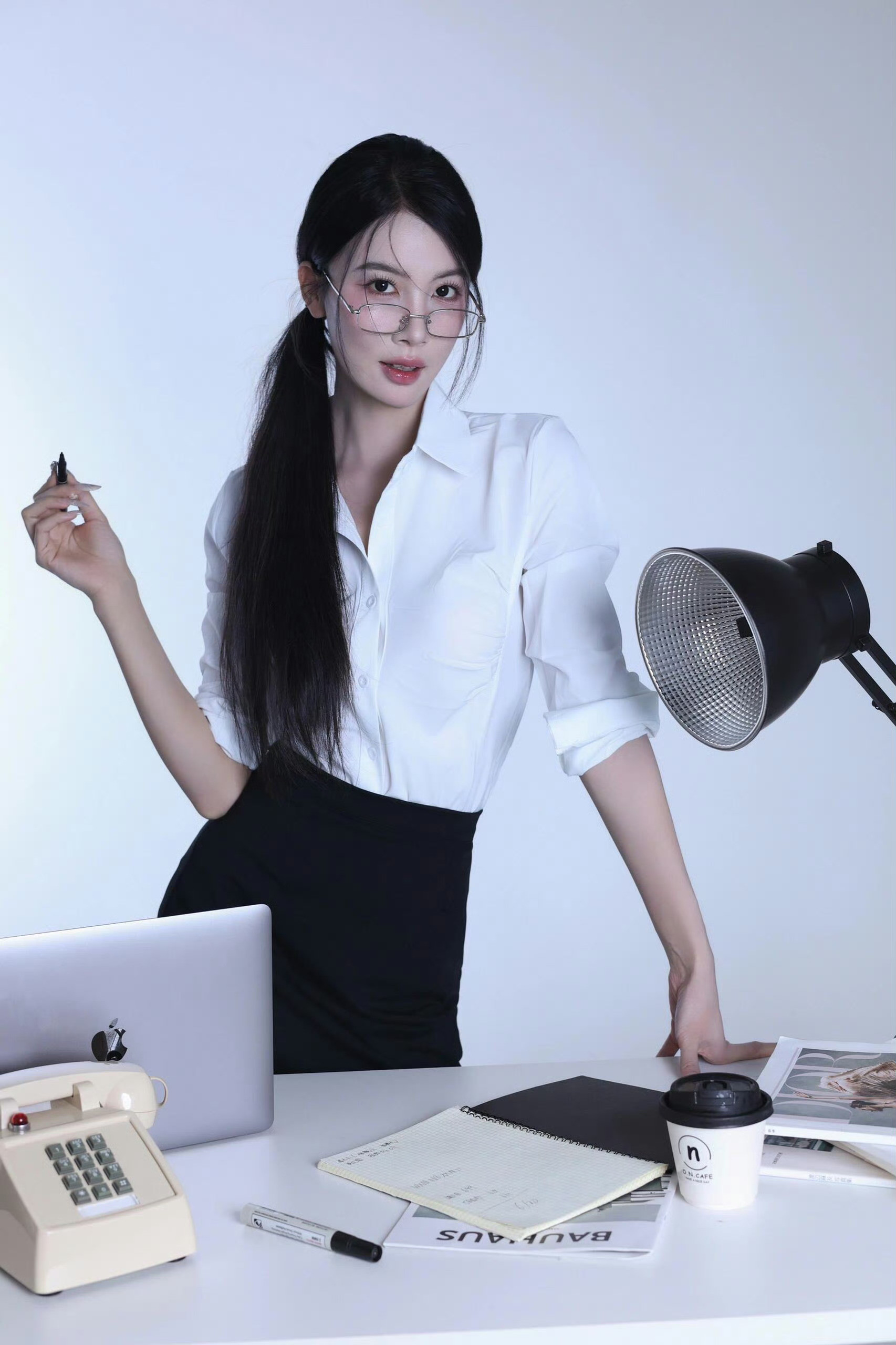 带上眼镜确实提升好几个档次