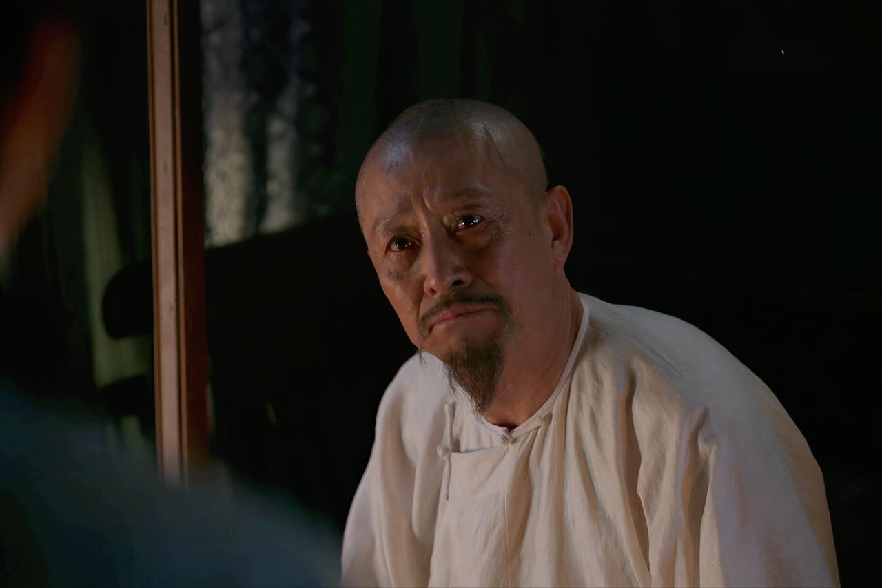 《大生意人》白依梅深夜携婿回门，白老爹一句“非敌非友”，藏了多少中国式父亲的无奈