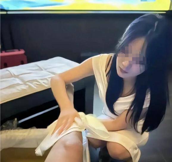-杭州，男子在足浴店花598元做了个全身按摩，当时很舒服，不曾想第二天，下身疼痛