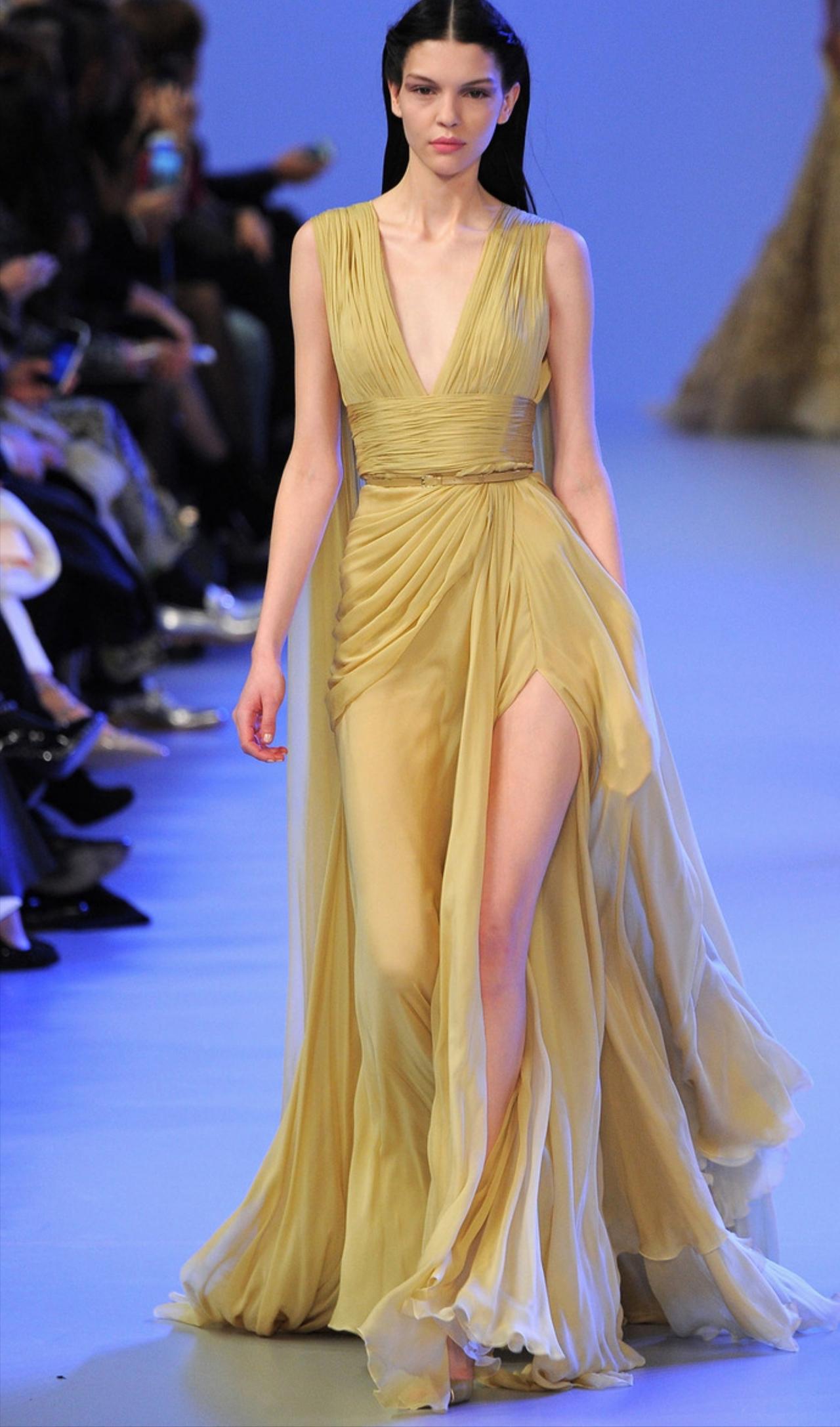 ElieSaab2014春夏高定系列，靠极致轻盈的面料，撑起了整季的仙气氛围