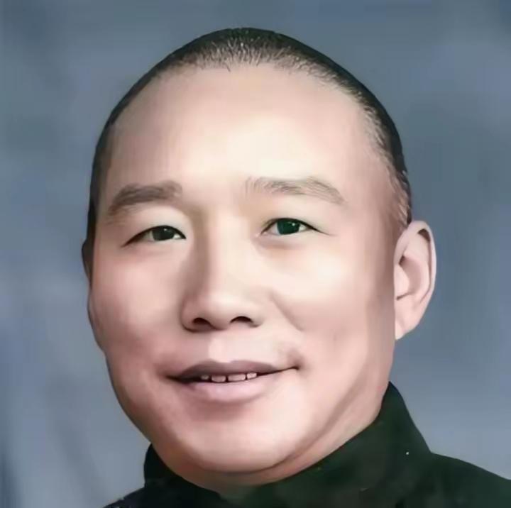 北平和平解放后，安春山留在了这座古城。组织上安排他参与城市管理工作，起初是整理档