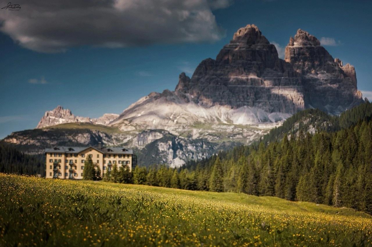 前几天跟一位重点高中的老师聊天，这个老师教学校最好的班，而且带的是两个班，女老师
