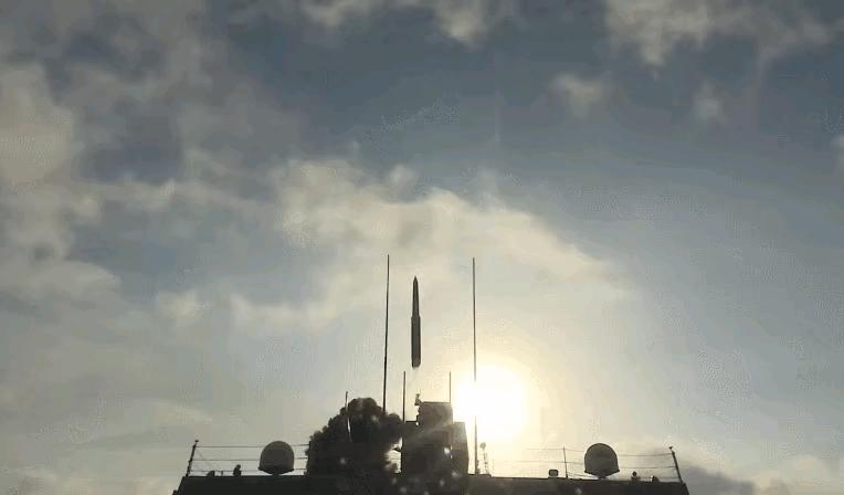 明牌了，这导弹就是美国航母舰队的“噩梦”！ 鹰击-20高超音速导弹，采用一个