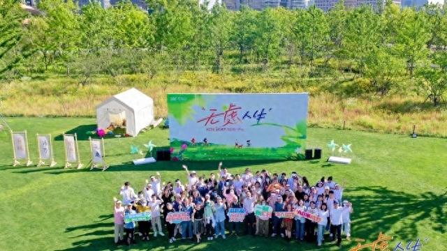 “无病生存”11年, 这位淋巴瘤患者与医生激动合影: 迈向功能性治愈新课题