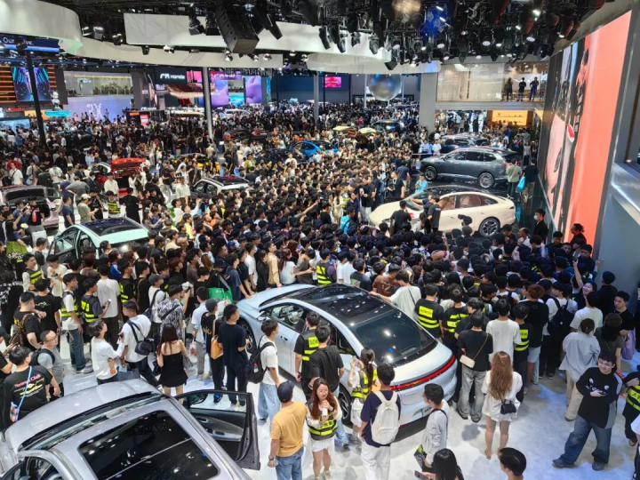 汽车销量连续两月下滑, 明年车市或迎负增长?