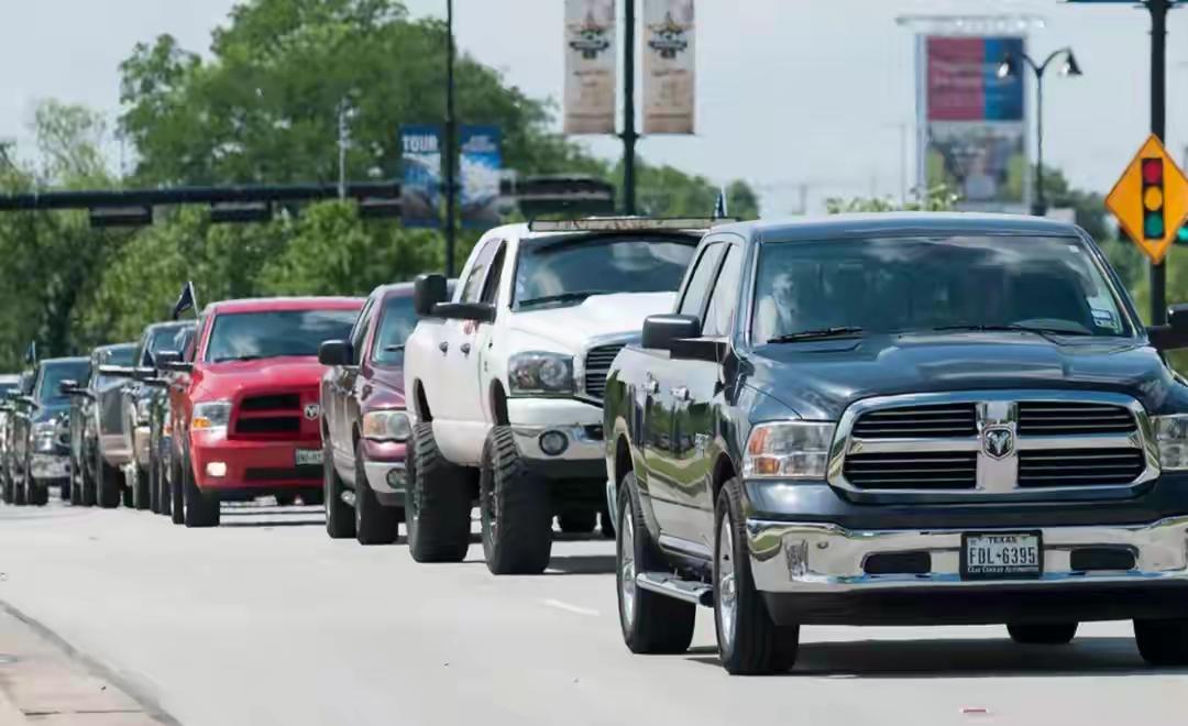 2025年美国GDP比2019年增长了16%，但是，2025年美国汽车销量从20