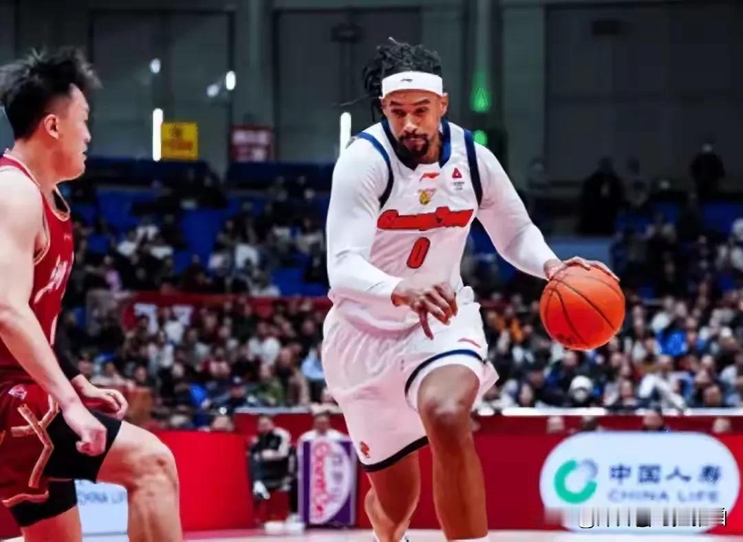 广东男篮客场101-98艰难战胜浙江稠州队，这让我们看清五个事实。1、广东队冲