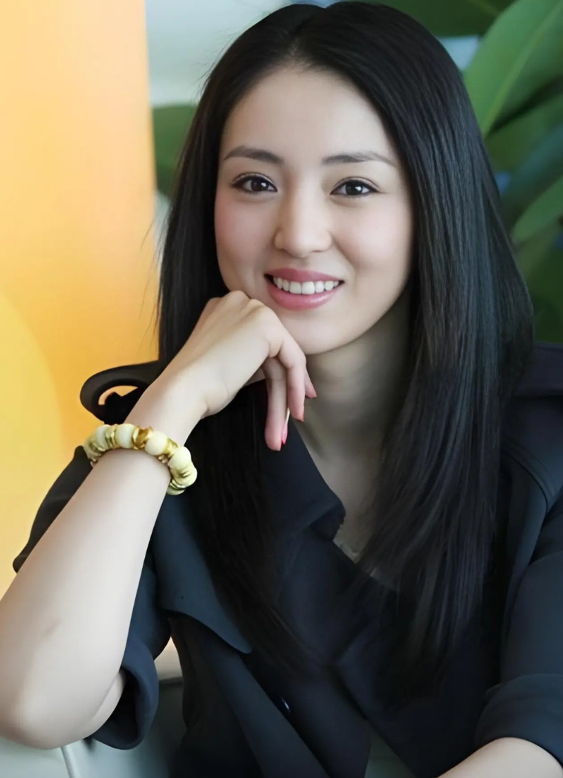 简直被气炸了董璇最让人生气的一点不是她恋爱脑她圣母心，而是她居然说出这样