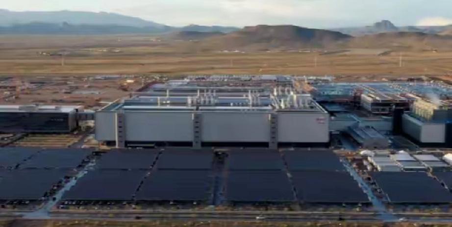 “尴尬了！”特朗普万万想不到，自己绞尽脑汁从中国台湾地区“抢”来台积电，到最后