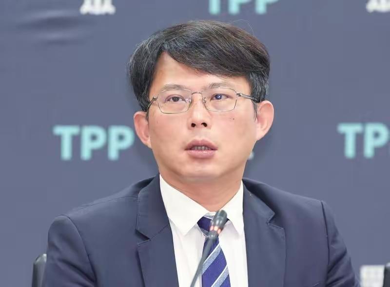 日本媒体说卢秀燕、黄国昌、郑丽文三人联手,能够拿下2028。其中,卢秀燕是一号