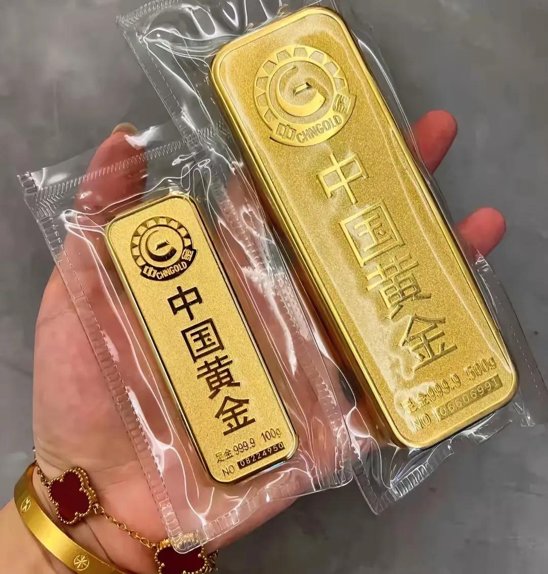 过年期间，金价已经不正常了！大年初一跌到1066一克，今天一查又回到1110元