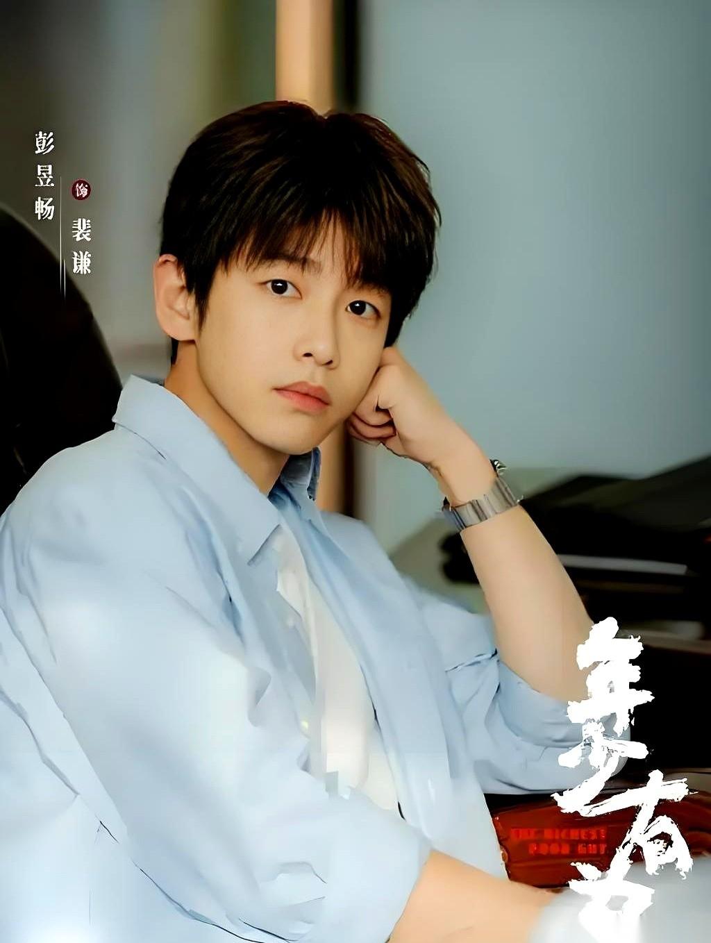 我真的要被气笑了，就想问问编剧，第一集那个飞机上的场景，是拍着玩的吗？一上来就