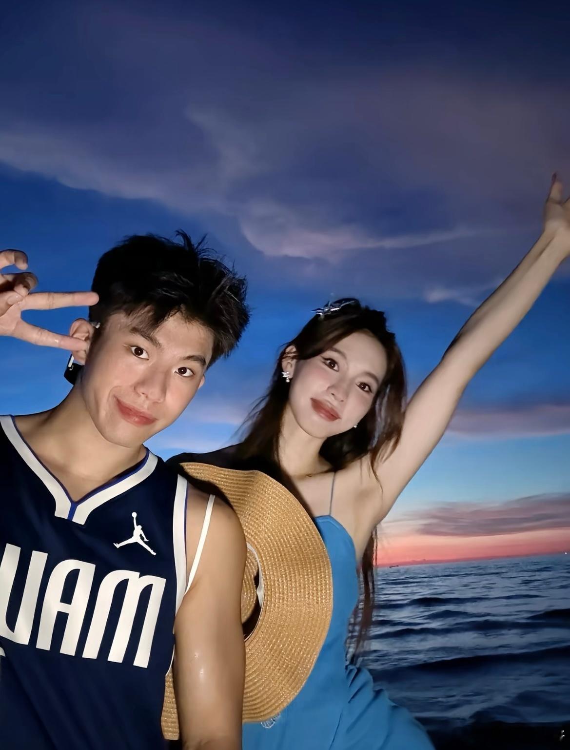 晚霞海边当然是和你更配​​​