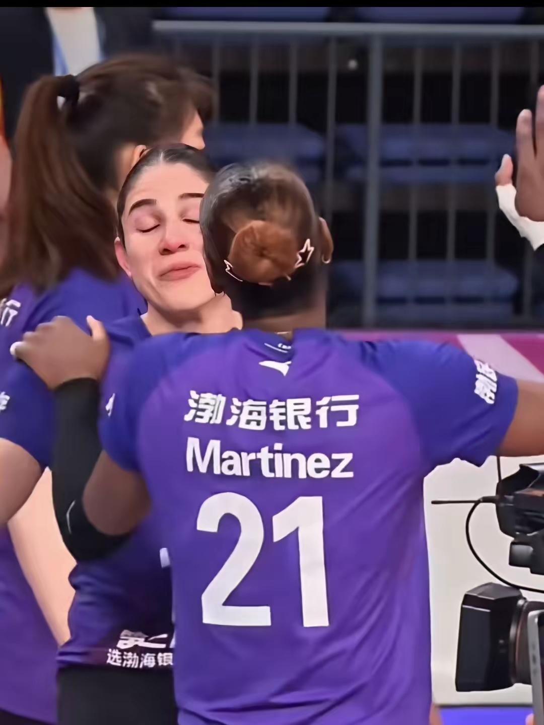 四强队伍中，最应该获安慰奖的是谁？同样是四强队伍，天津女排没有登上领奖台，啥牌