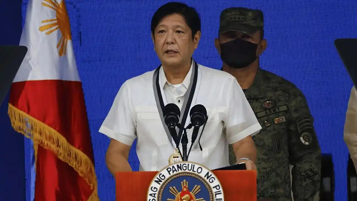 国防部通告里的重锤，菲开始退让，谁在把菲律宾老百姓当筹码？6月11日晚，中国外