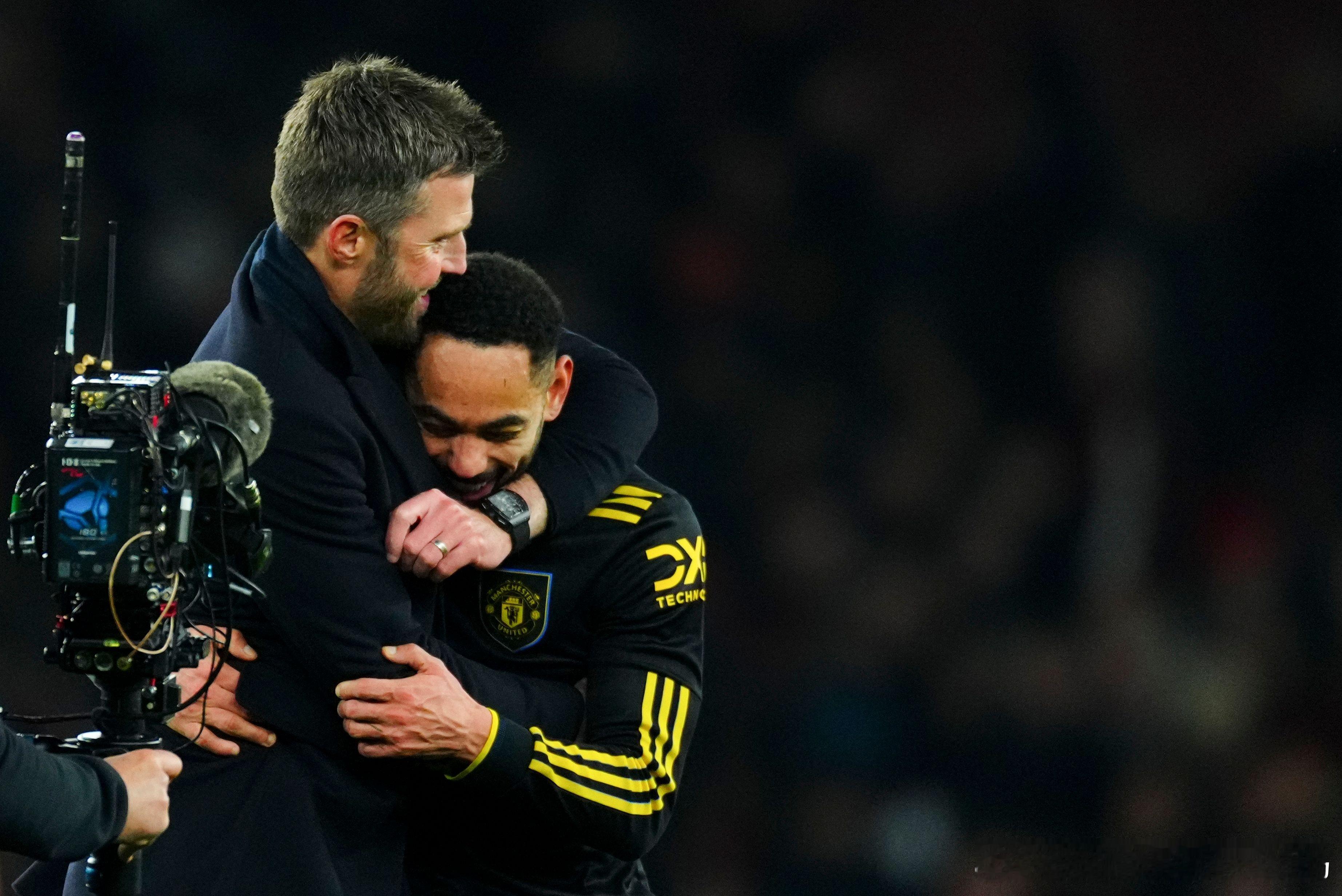 2月24日库尼亚日前接受采访，并谈到了曼联临时主帅卡里克。库尼亚说道：“球员时