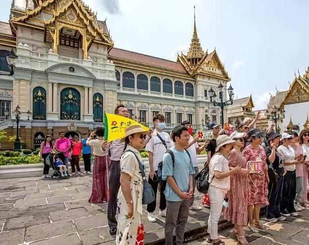 报应终于来了！殴打中国游客、禁止中国人进入、歧视中国游客，这些情况在国外屡见不鲜