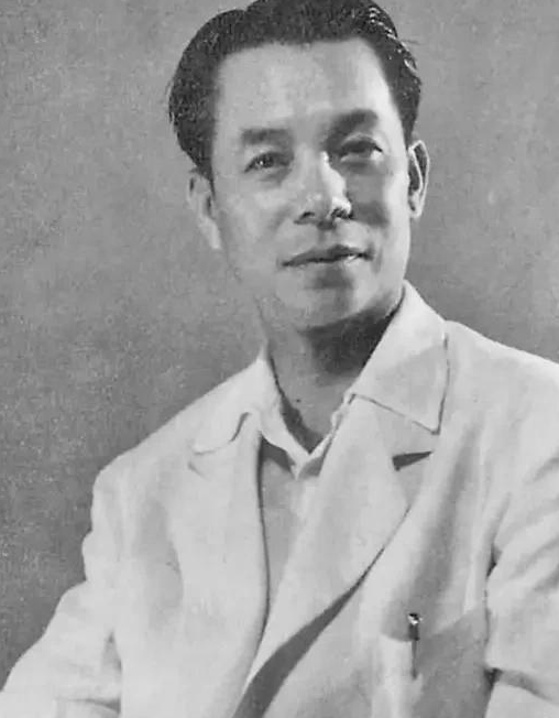 1929年，一叛徒来找柯麟看病，柯麟当即认出了叛徒，但他没露声色，不慌不忙地给叛