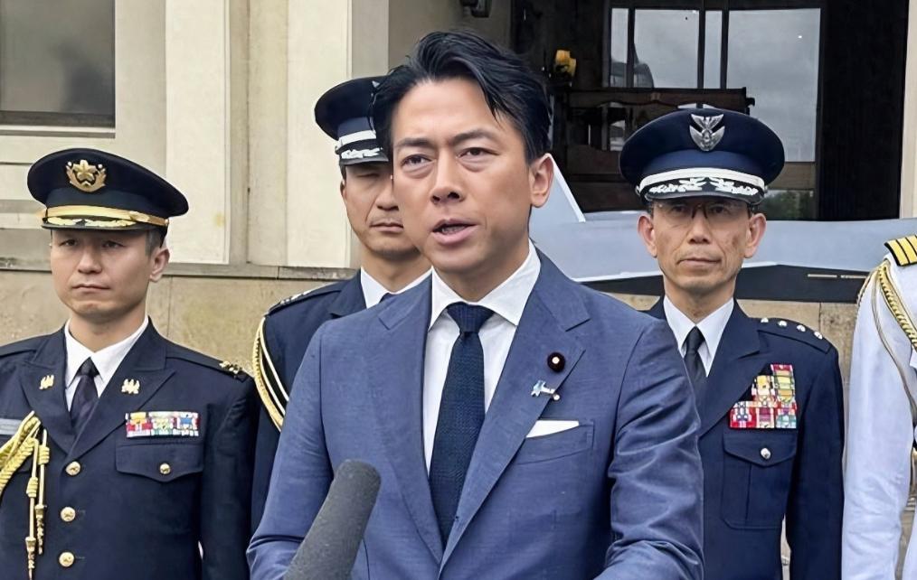 重磅消息！日本直接点名中国、俄罗斯。 8月4日这天，日本防卫大臣小泉进次郎在