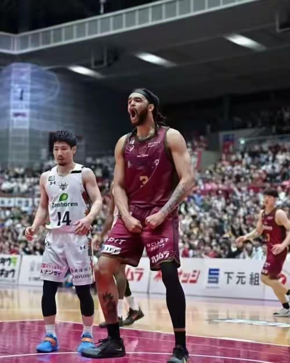 CBA山东队，今年成绩不错，一波八连胜，虽然是刚败给了江苏队，但是常规赛球队有几