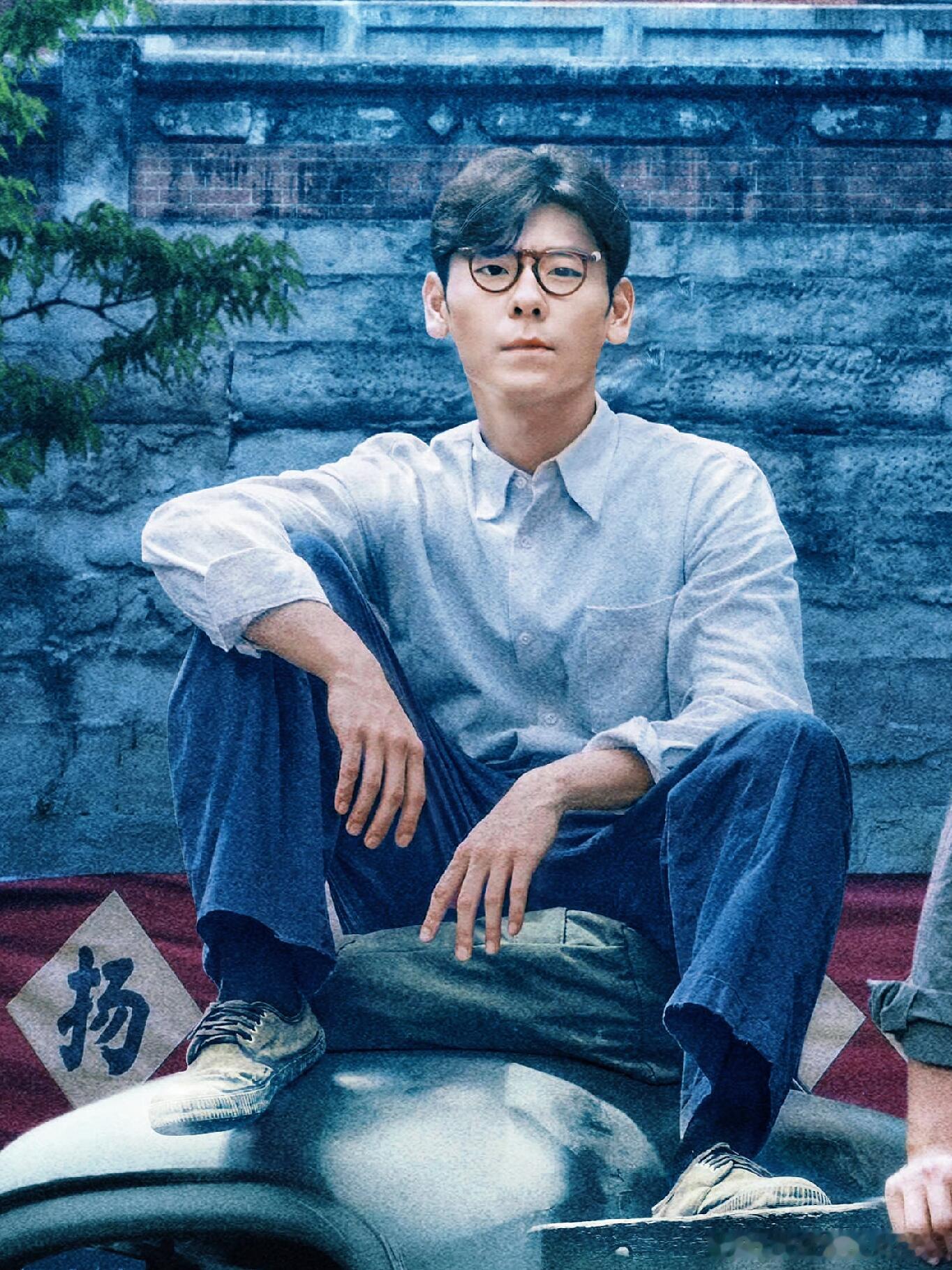 蒋奇明拿的是何书桓剧本吧蒋奇明就这样闯进了新赛道，光看角色人设还以为拿的是琼瑶剧