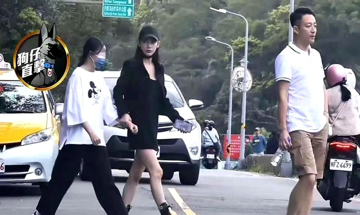 台媒最新跟拍画面有点意思！汪小菲马小梅带着小玥儿爬山被偶遇，原本以为后妈继女相