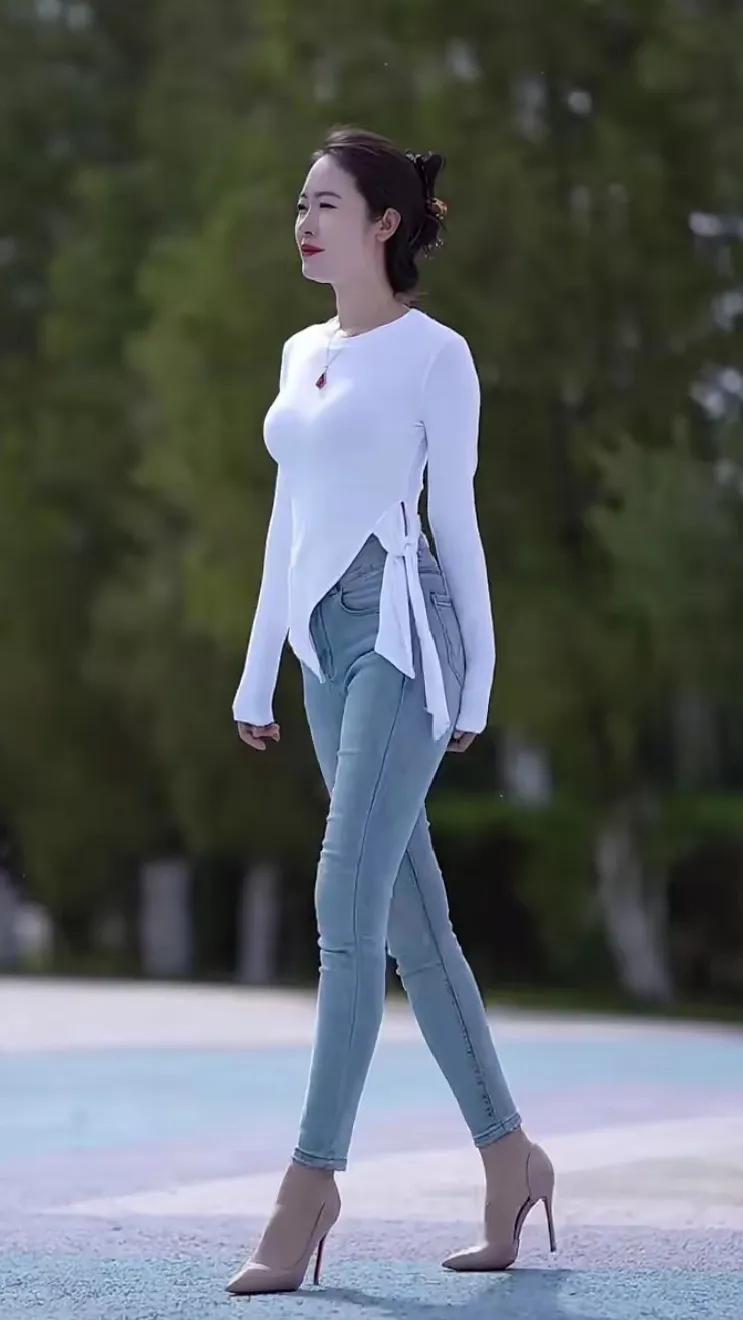 爱整洁是一种从容的生活态度，爱整洁是一种优秀的生活能力，爱整洁是一种浸入骨髓
