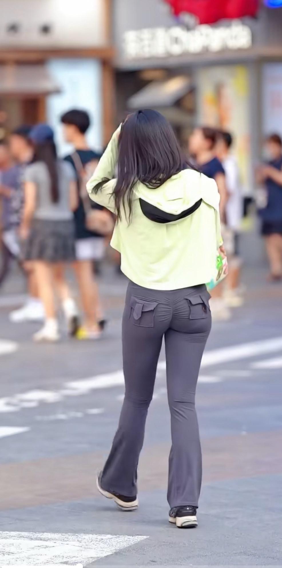 街头时尚穿搭 街头摄影师 街头随拍 美女