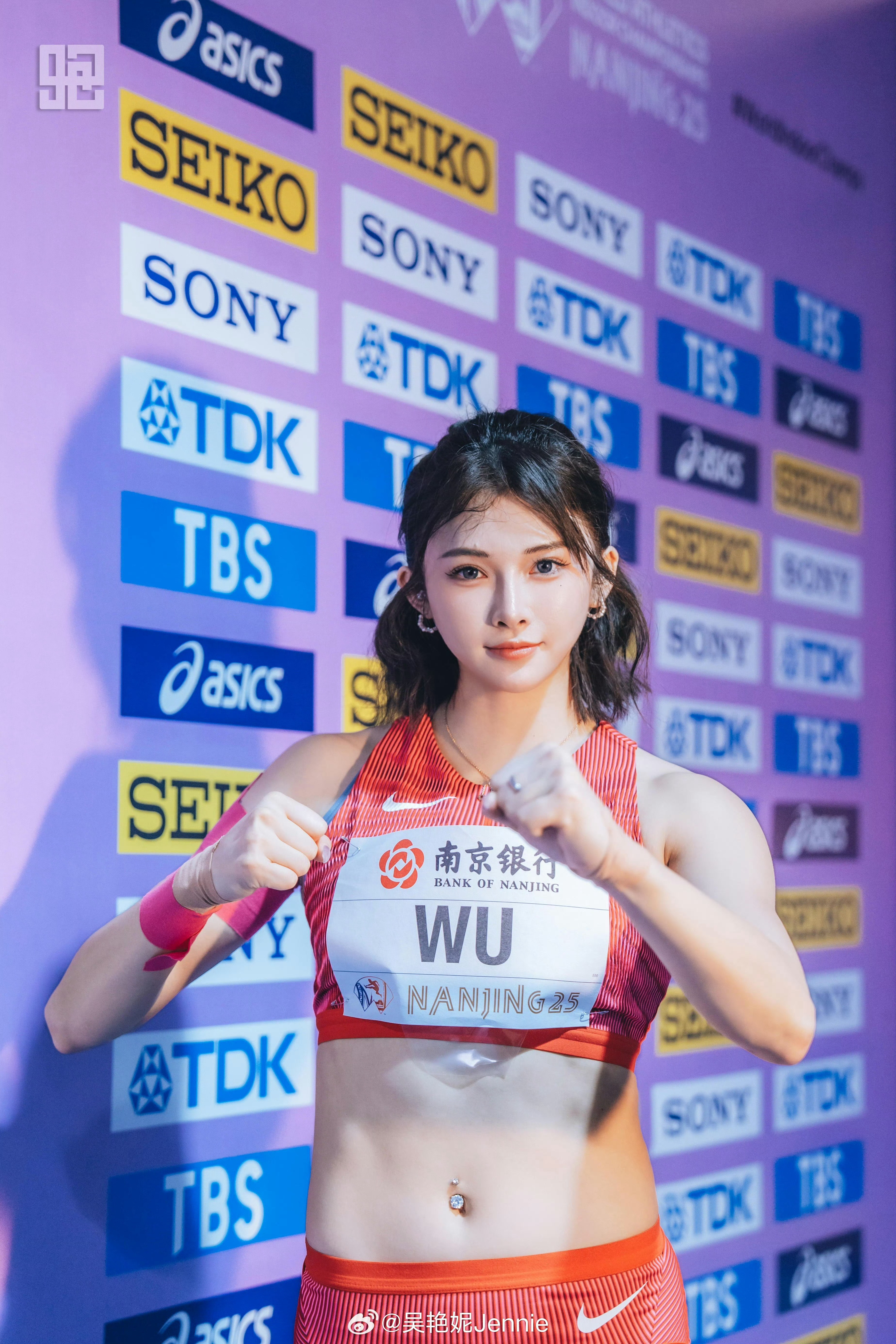 想尝试一下萌萌拳吗吴艳妮气血很足的美​​​
