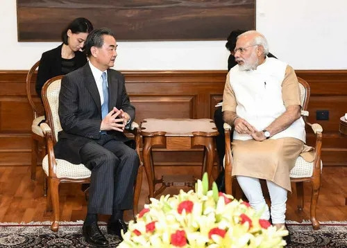 莫迪访华在即，恳请中方边境撤军，王毅外长火速赴印磋商，中印关系能迎突破吗？8月