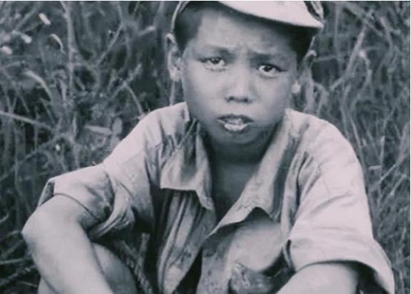 1936年，马家军要枪毙一个12岁的小红军。谁料，小红军说：“你们用大刀砍死我吧